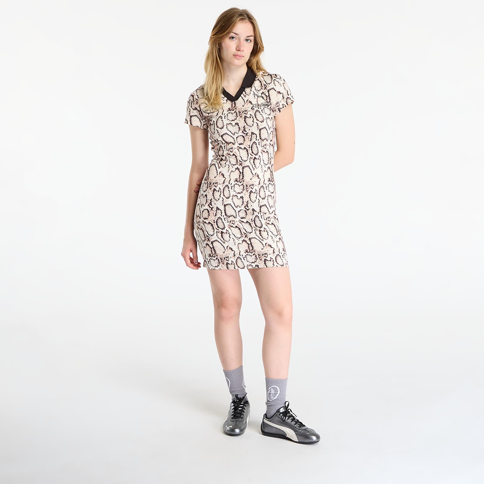 Kjole PUMA x A$AP ROCKY Snakeskin Futbol Dress Frosted Ivory/ AOP
