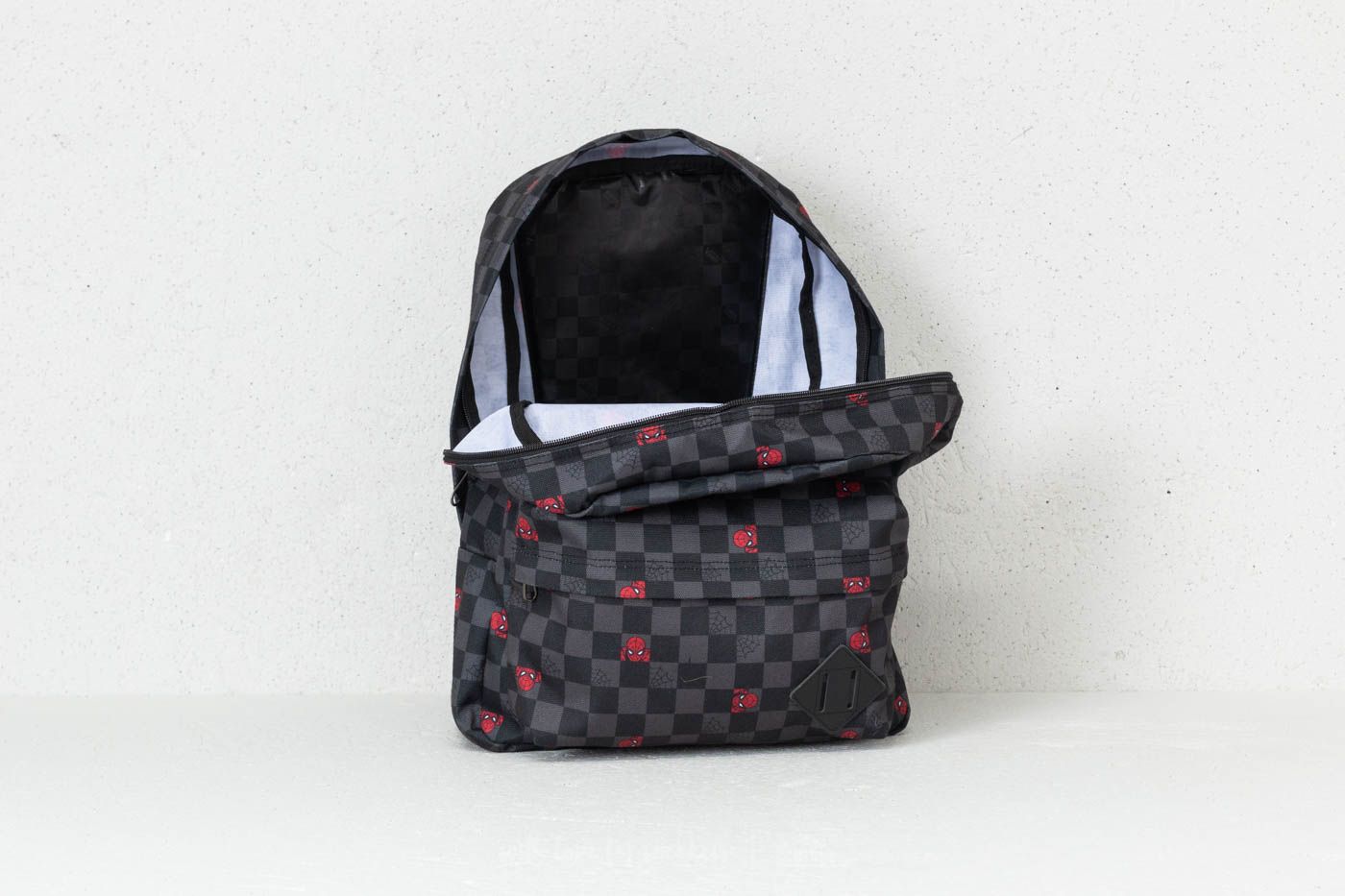 Vans old skool marvel backpack discount