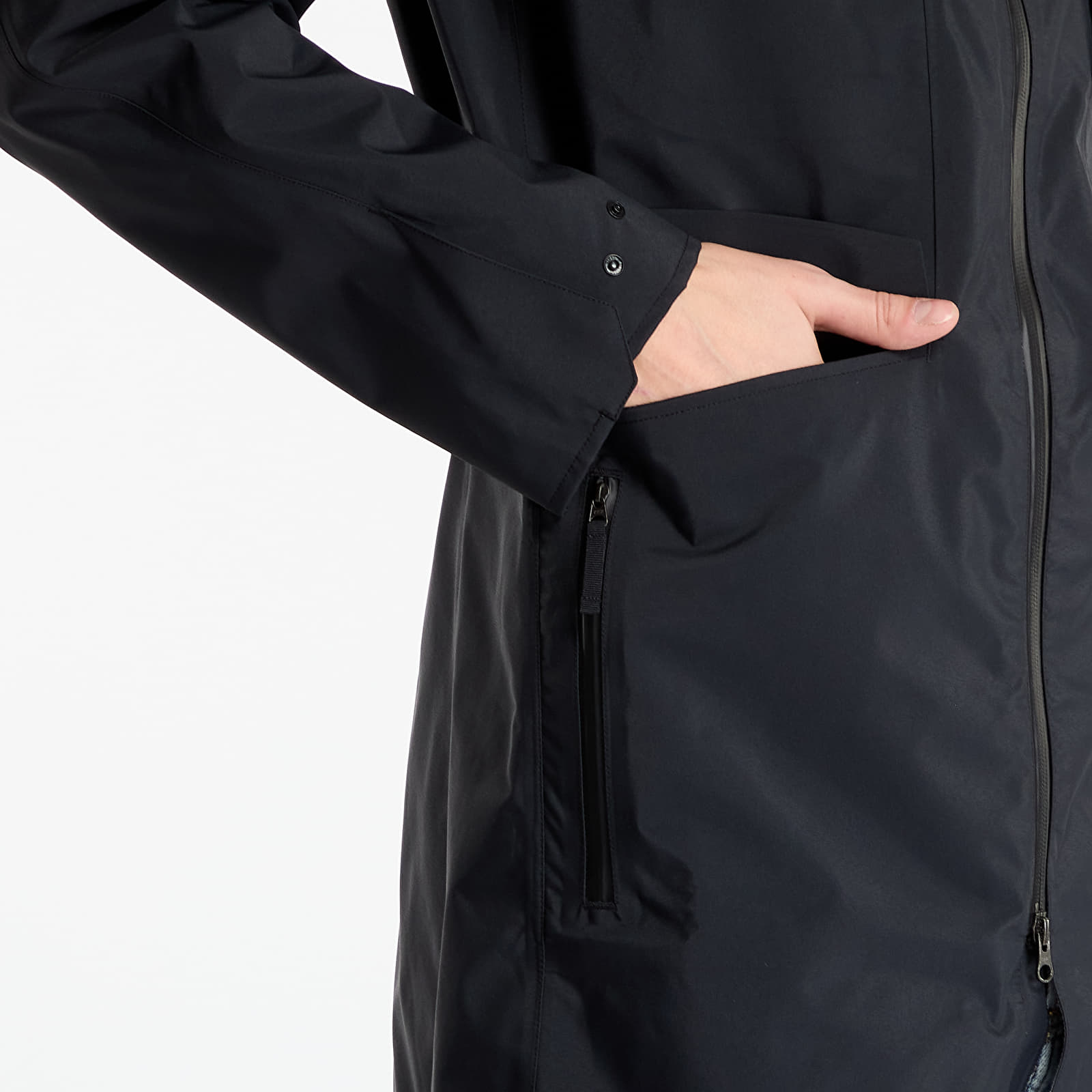 Jakne Poutnik by Tilak Shield Coat Black