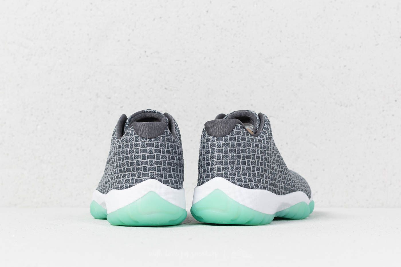 Men's air jordan future low off court shoes cheap