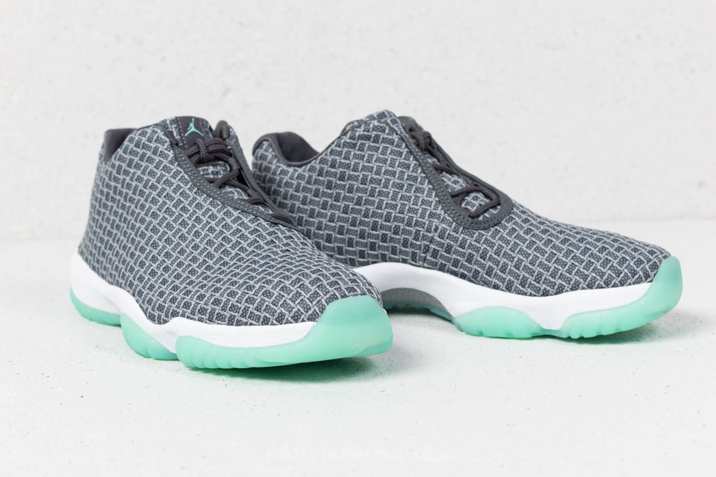 Men s shoes Air Jordan Future Low Wolf Grey Emerald Rise Footshop