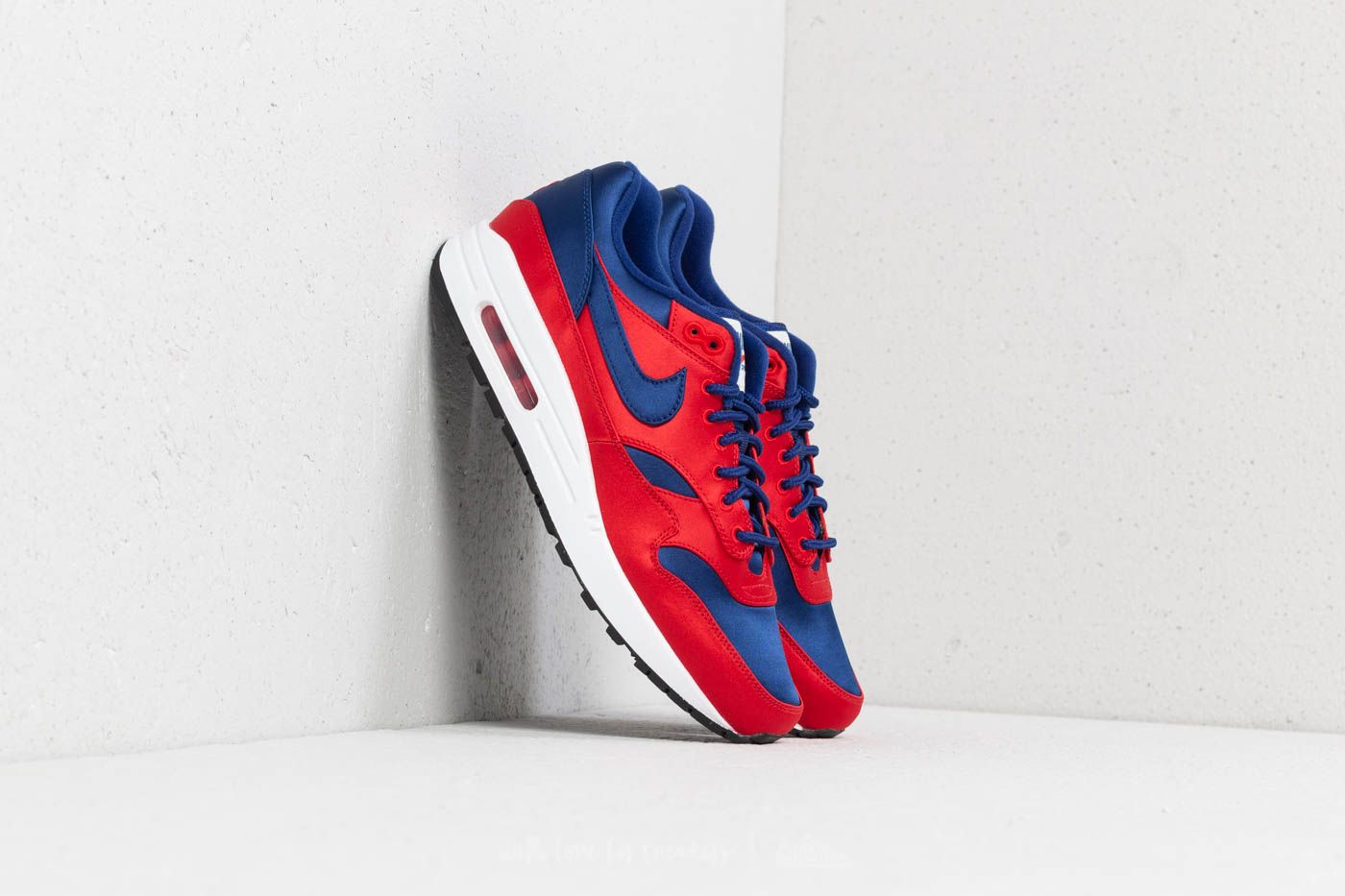 Men s shoes Nike Air Max 1 SE University Red Deep Royal Blue