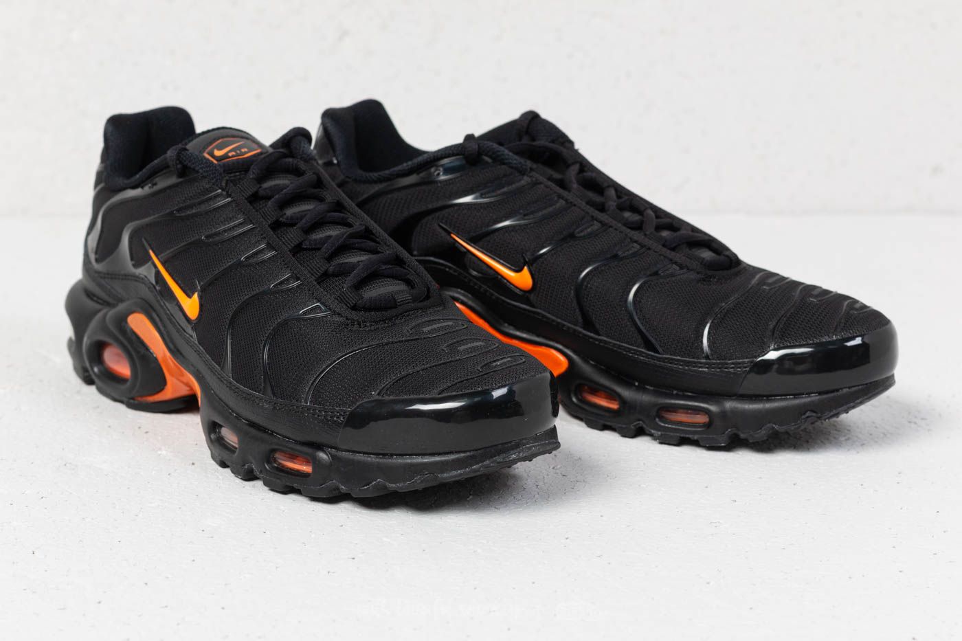 Buty męskie Nike Air Max Plus TN SE Black/ Total Orange | Footshop