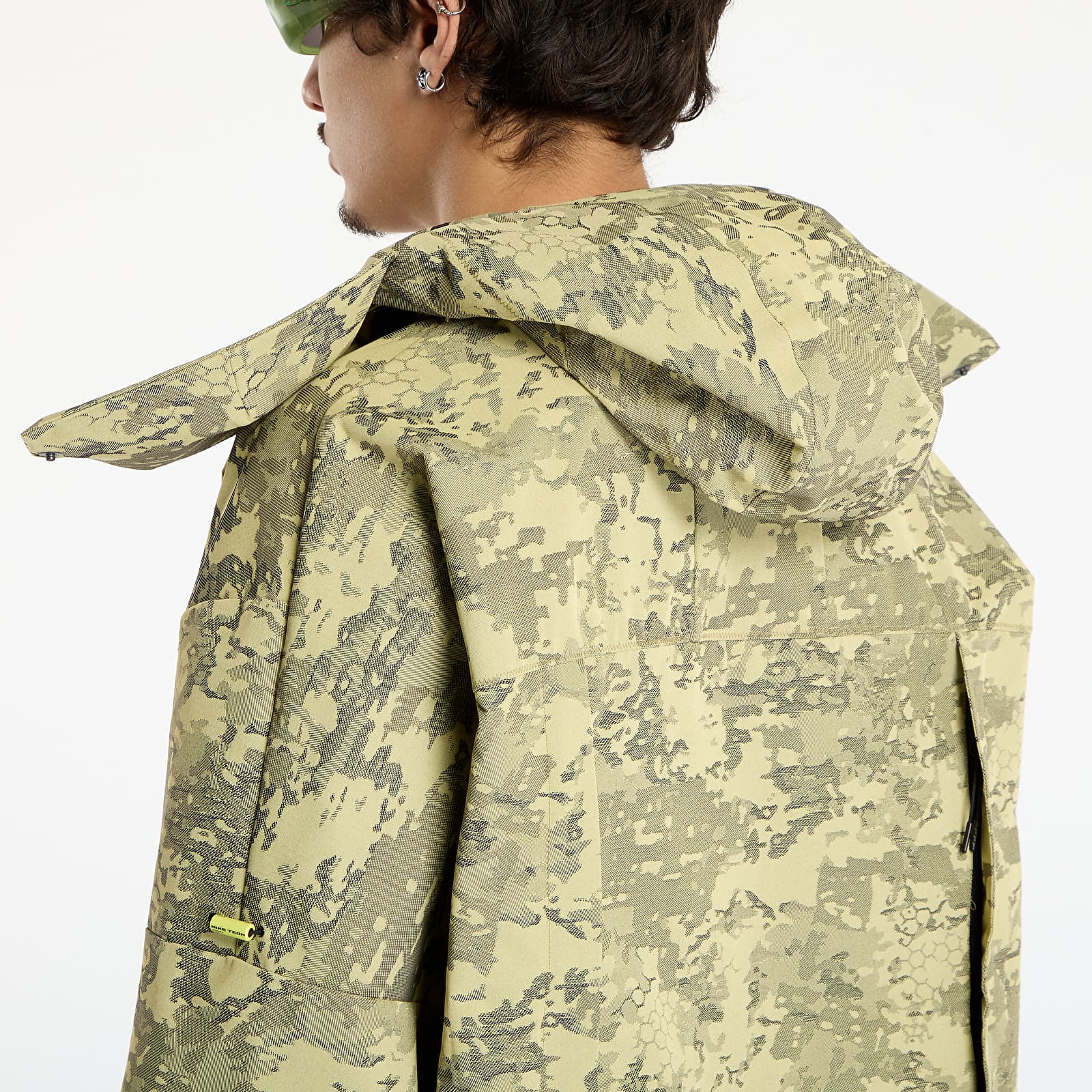 Bundy Nike Tech Men's Woven CORDURA® Jacket Neutral Olive/ Black