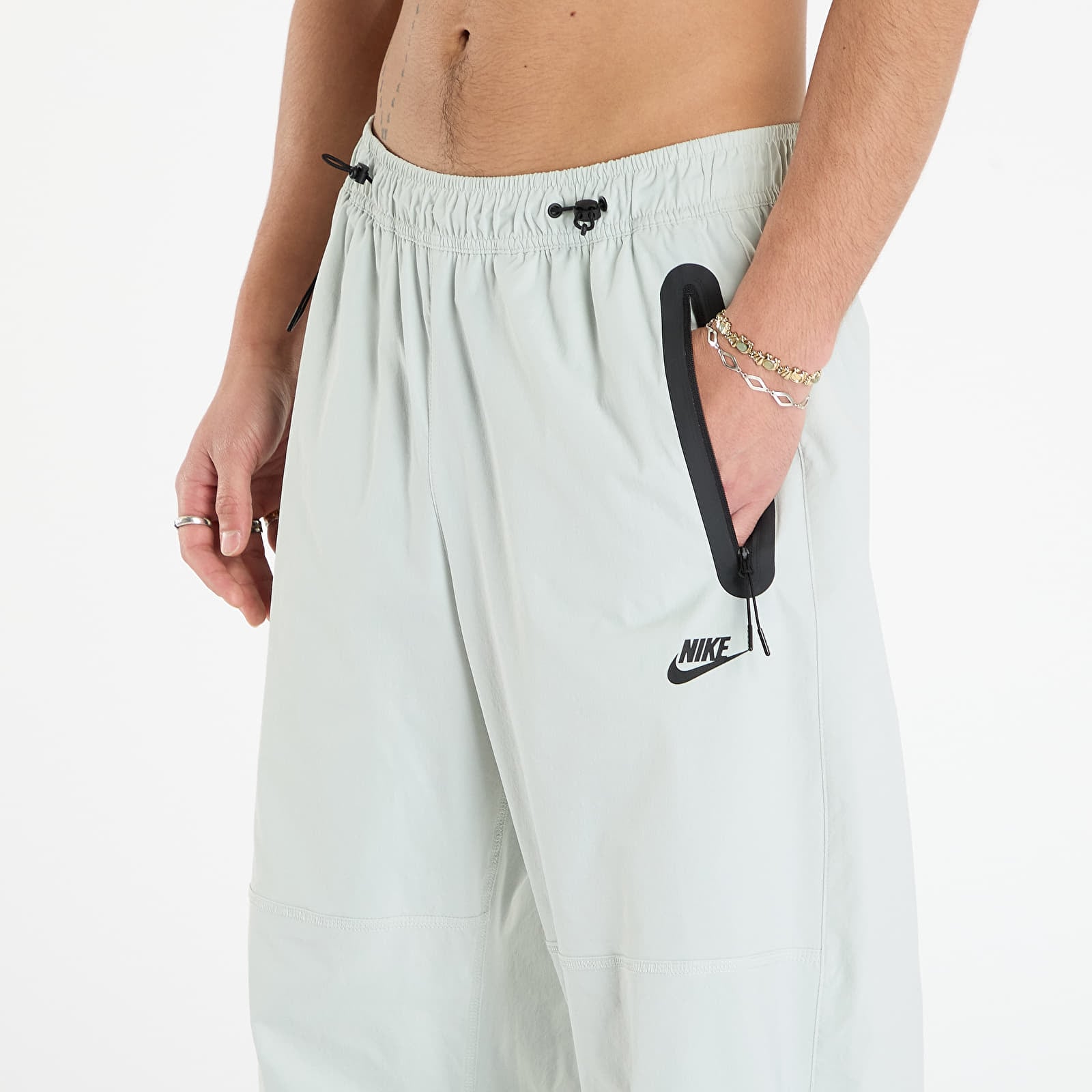 Παντελόνια Nike Tech Men's Woven Oversized Pants Light Silver/ Light Silver/ Black
