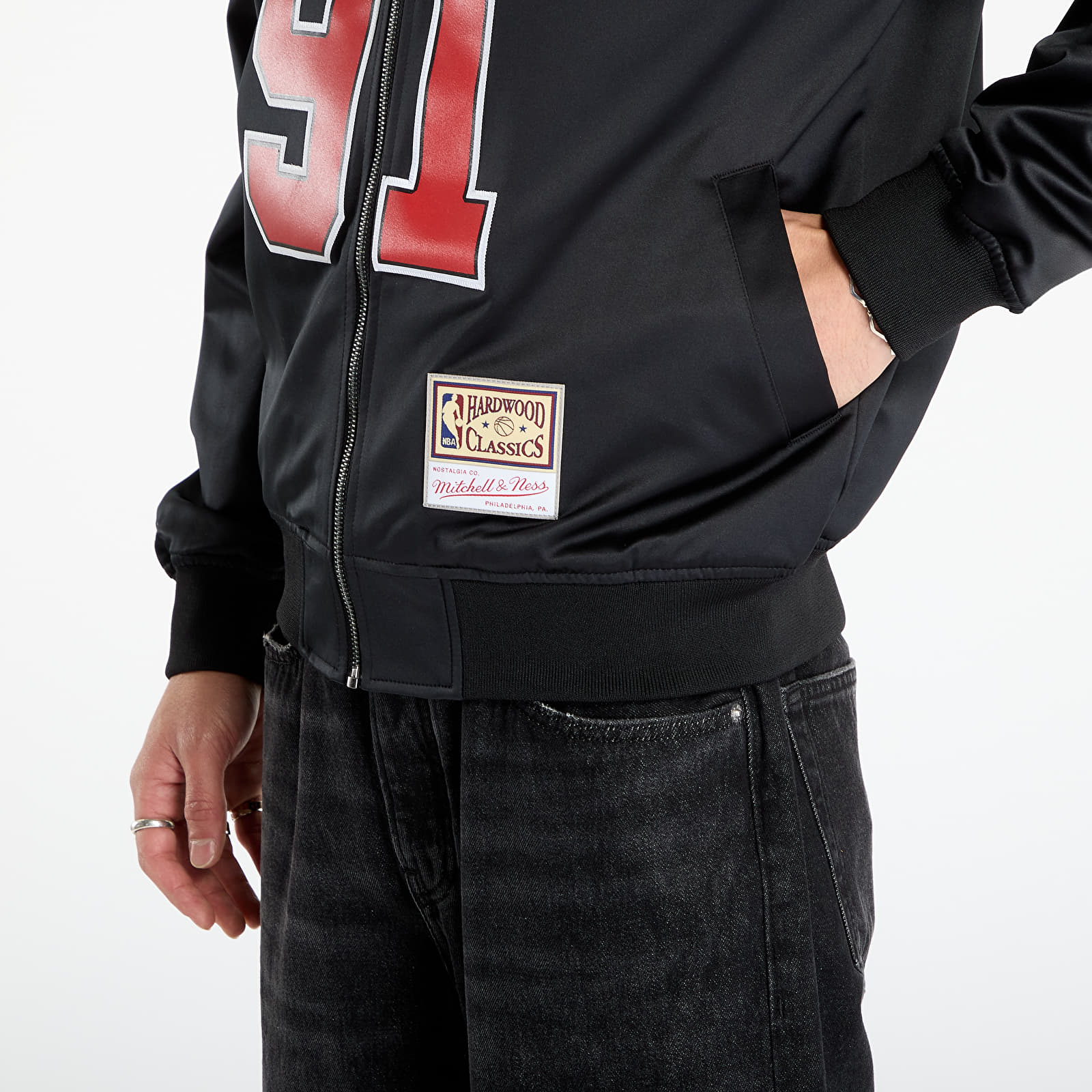 Якета Mitchell & Ness NBA Maxxed Out Satin Jacket Bulls Dennis Rodman Black