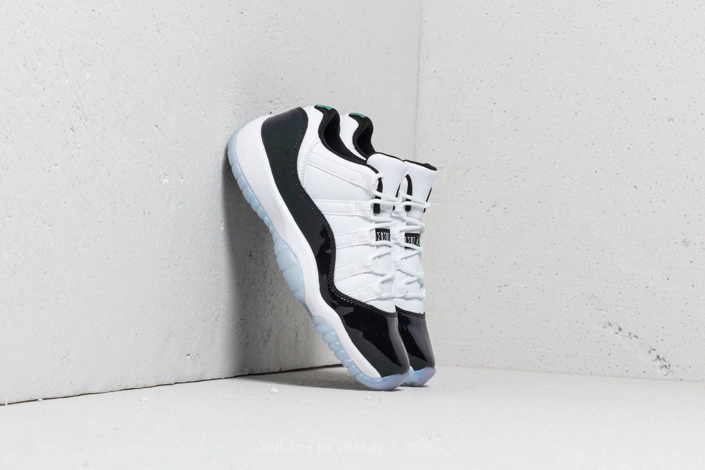 Emerald rise hot sale jordan 11