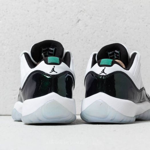 Jordan retro 2025 11 emerald rise