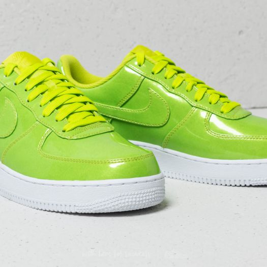 Nike air force 1 07 lv8 lime green on sale