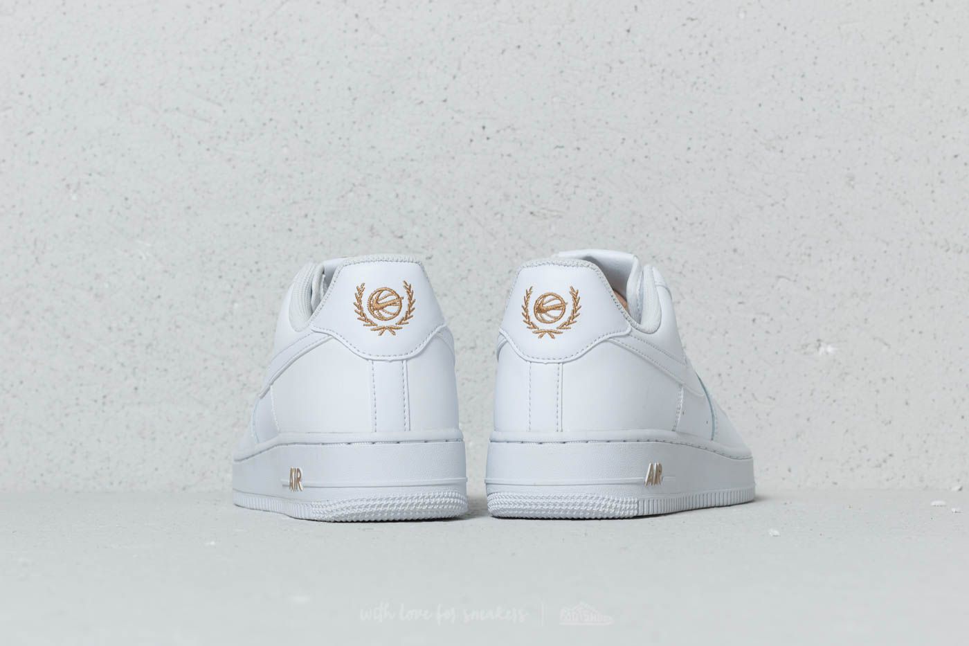Air force shop 1 gold crest