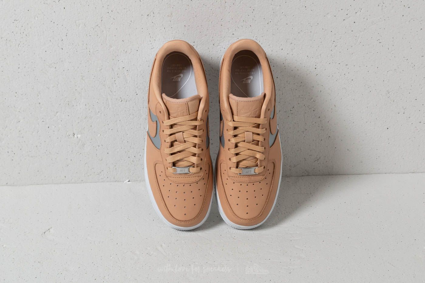 Ženski čevlji Nike Air Force 1 '07 SE Premium Wmns Bio Beige/ Metallic Silver