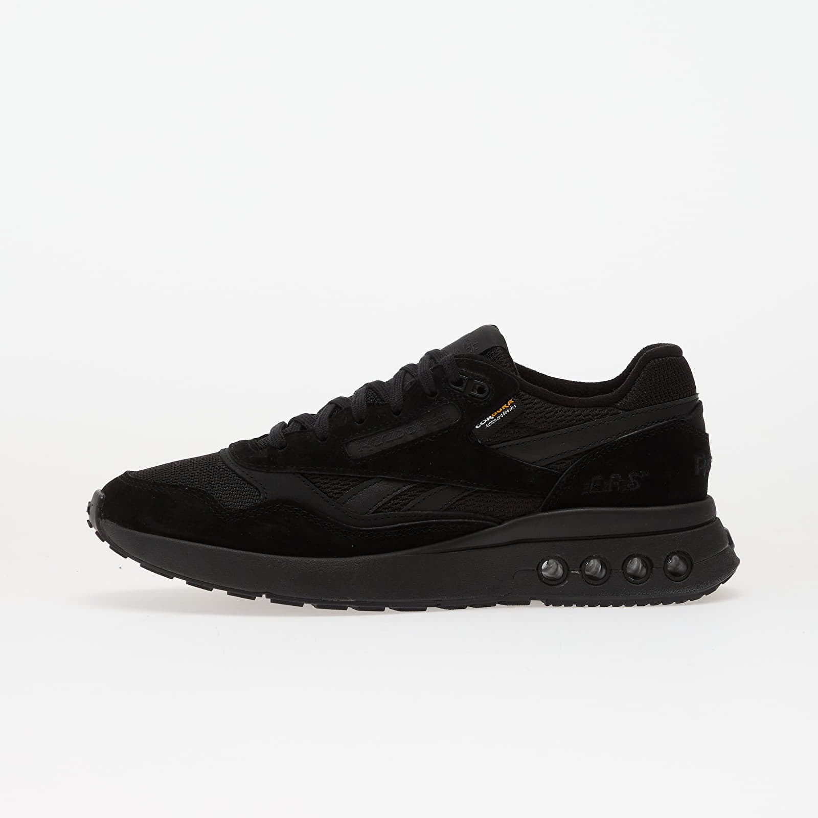 Levně Tenisky Reebok Ers World Black/ Black/ Washed Black