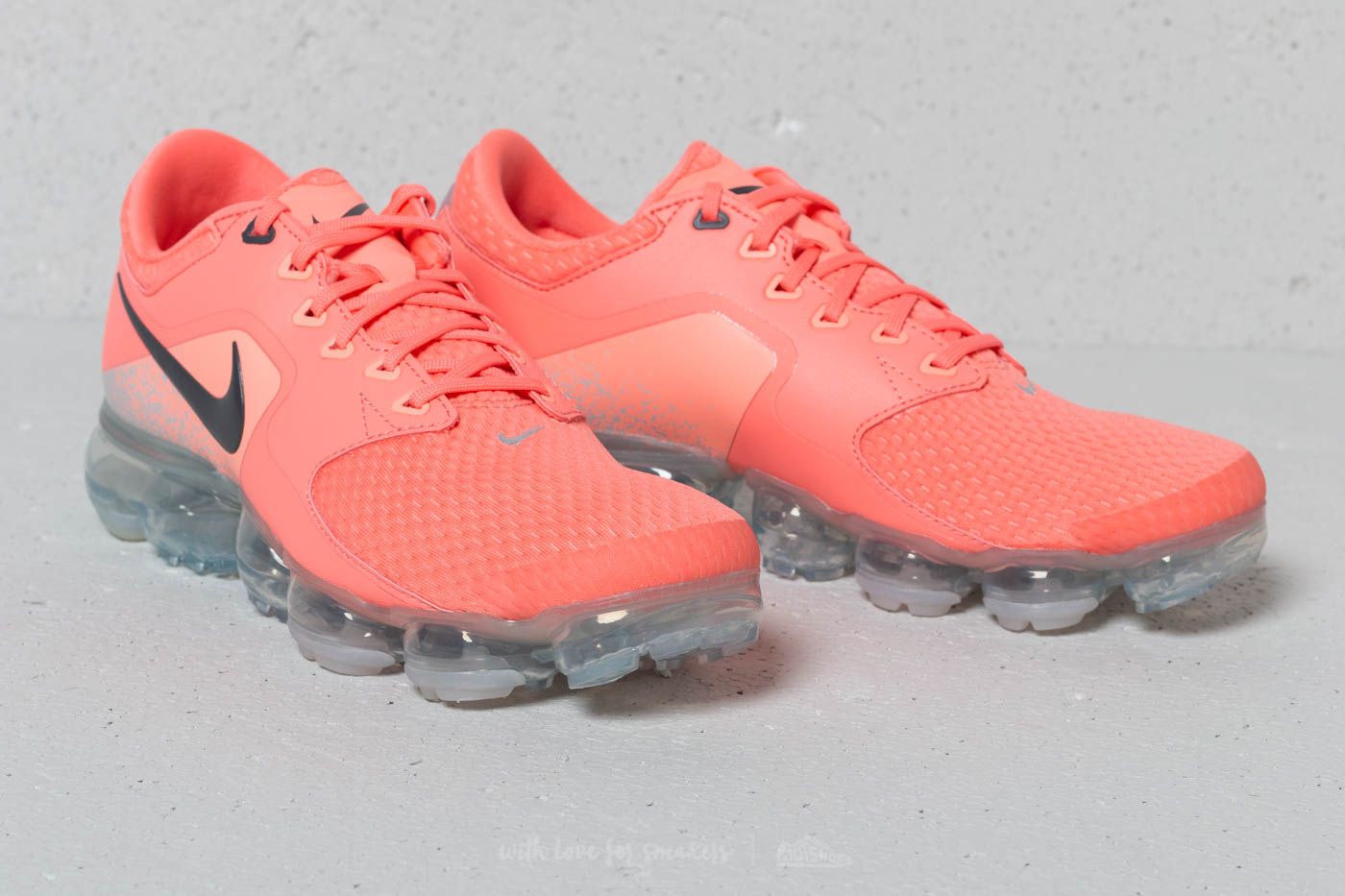 Dámské tenisky a boty Nike Air Vapormax Wmns Light Atomic/ Dark Grey