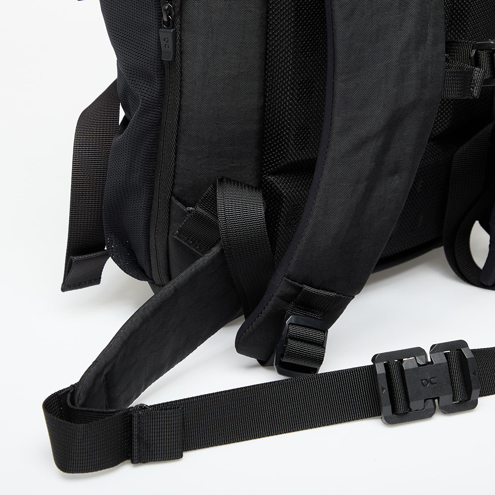 【On】Speedpack Elite 24L Black Speed Pack 24L Elite | Black | On Poland