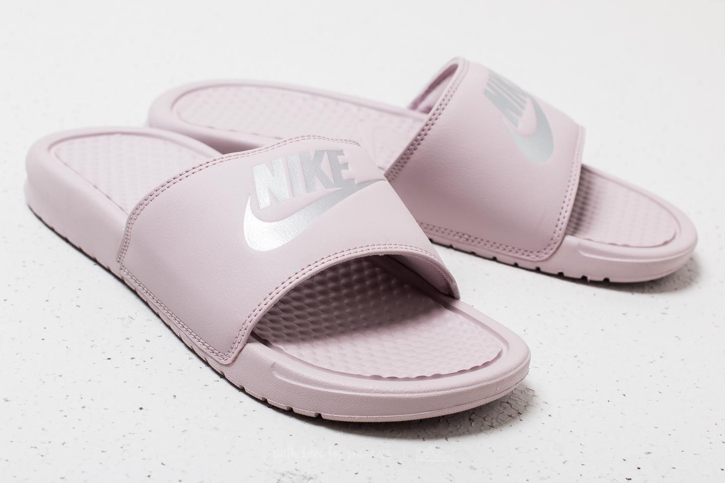 Ženske tenisice Nike Wmns Benassi Jdi Particle Rose/ Metallic Silver