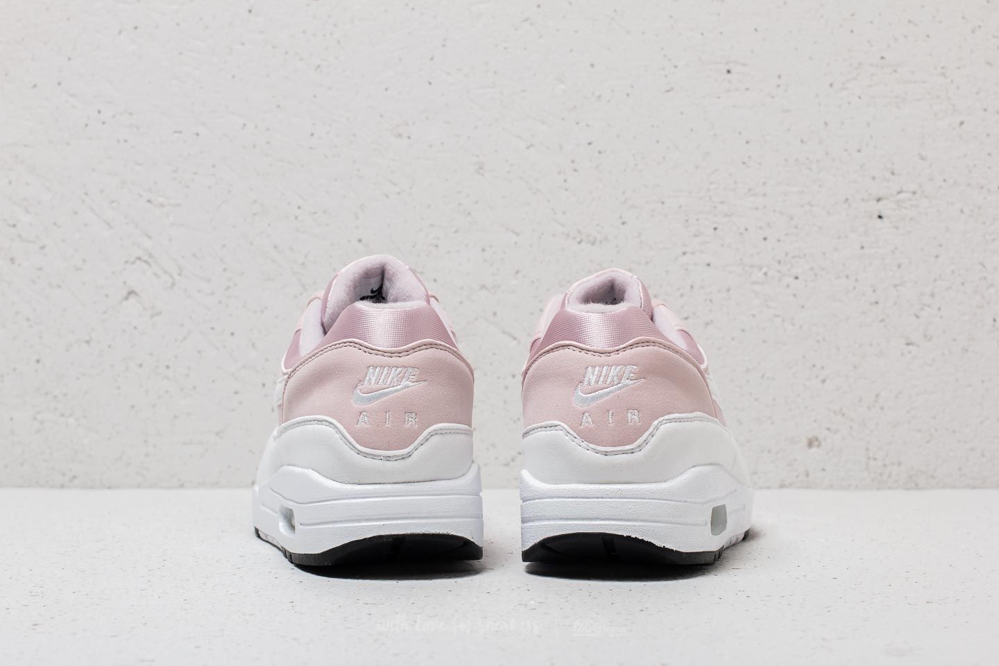 Γυναικεία παπούτσια Nike Wmns Air Max 1 Barely Rose/ White