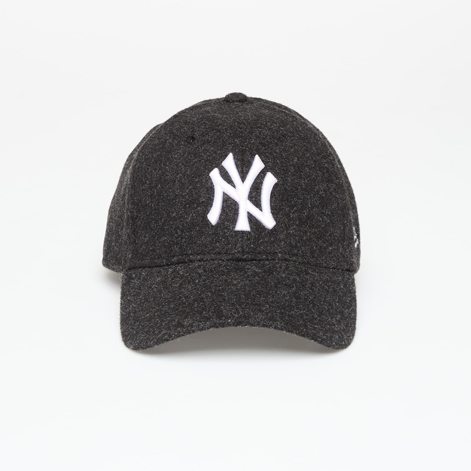 Capac New Era New York Yankees MLB Melton Wool9FORTY Adjustable Cap Black Universal