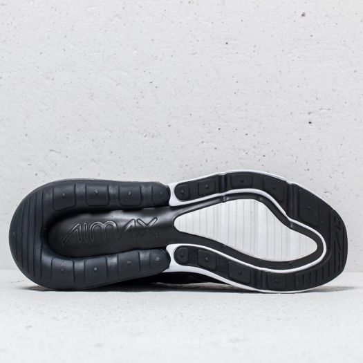 270 flyknit black and white deals