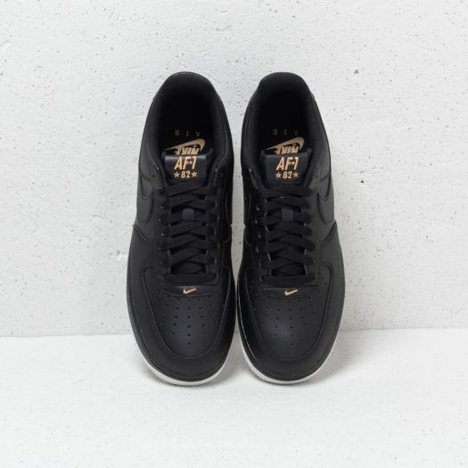 Nike Air Force 1 07