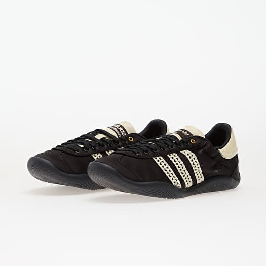 Men's shoes adidas x Wales Bonner Karintha Lo Satin Core Black