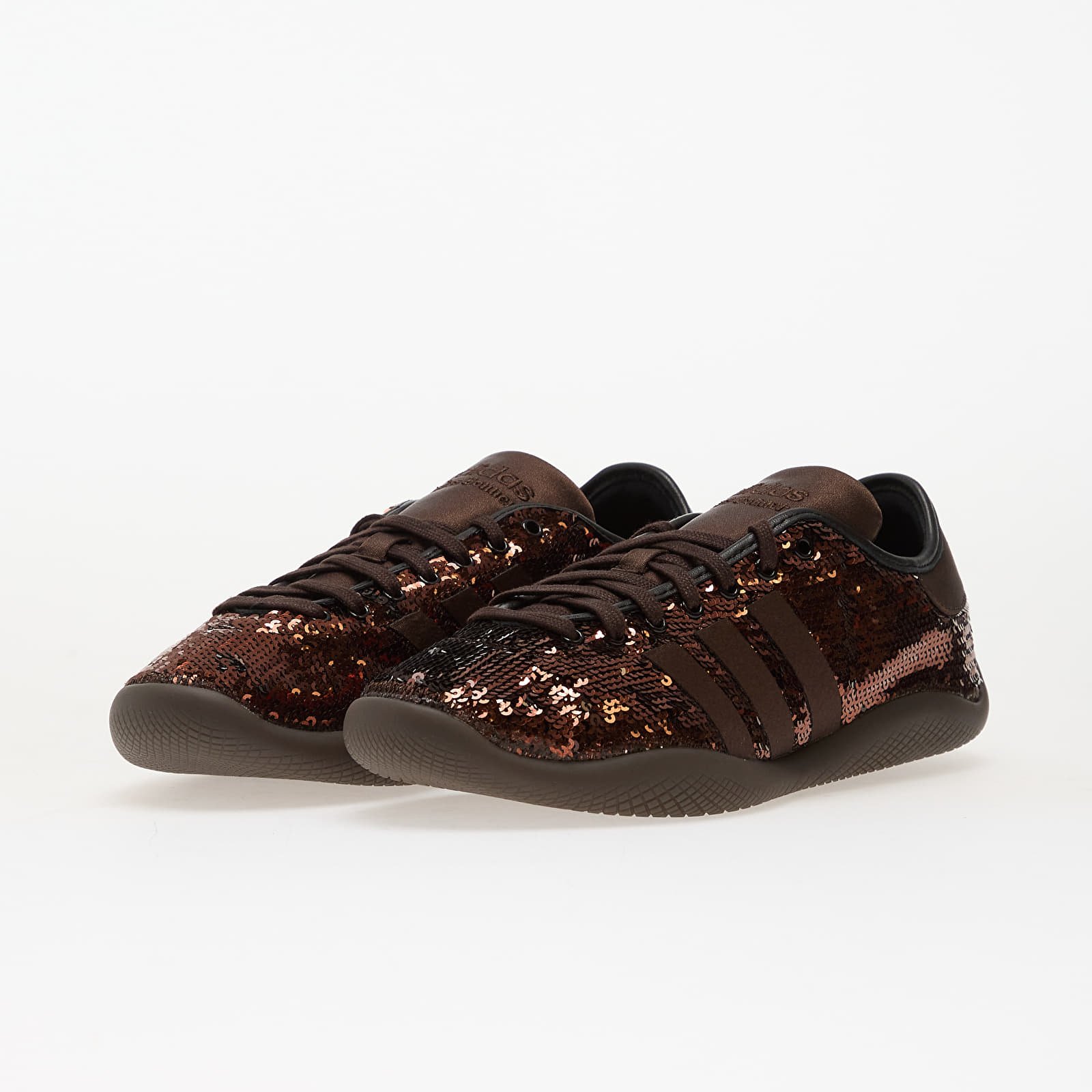 Moški čevlji adidas x Wales Bonner Karintha Sequin Supplier Colour/ Dark Brown/ Core Black