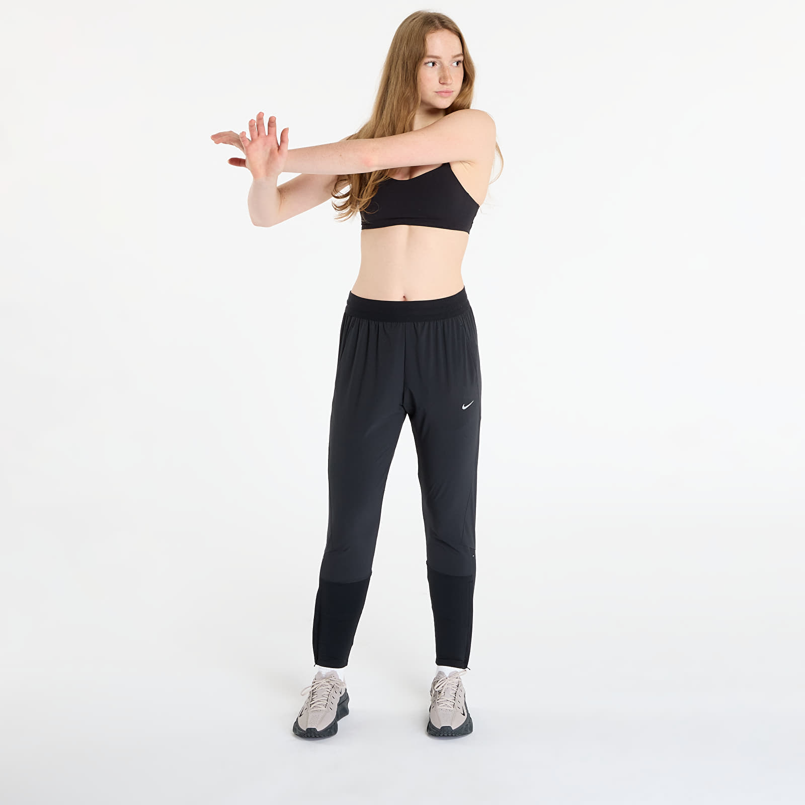 Hosen für Frauen Nike Swift Women's Dri-FIT Mid-Rise Running Pants Black/ Reflective Silv