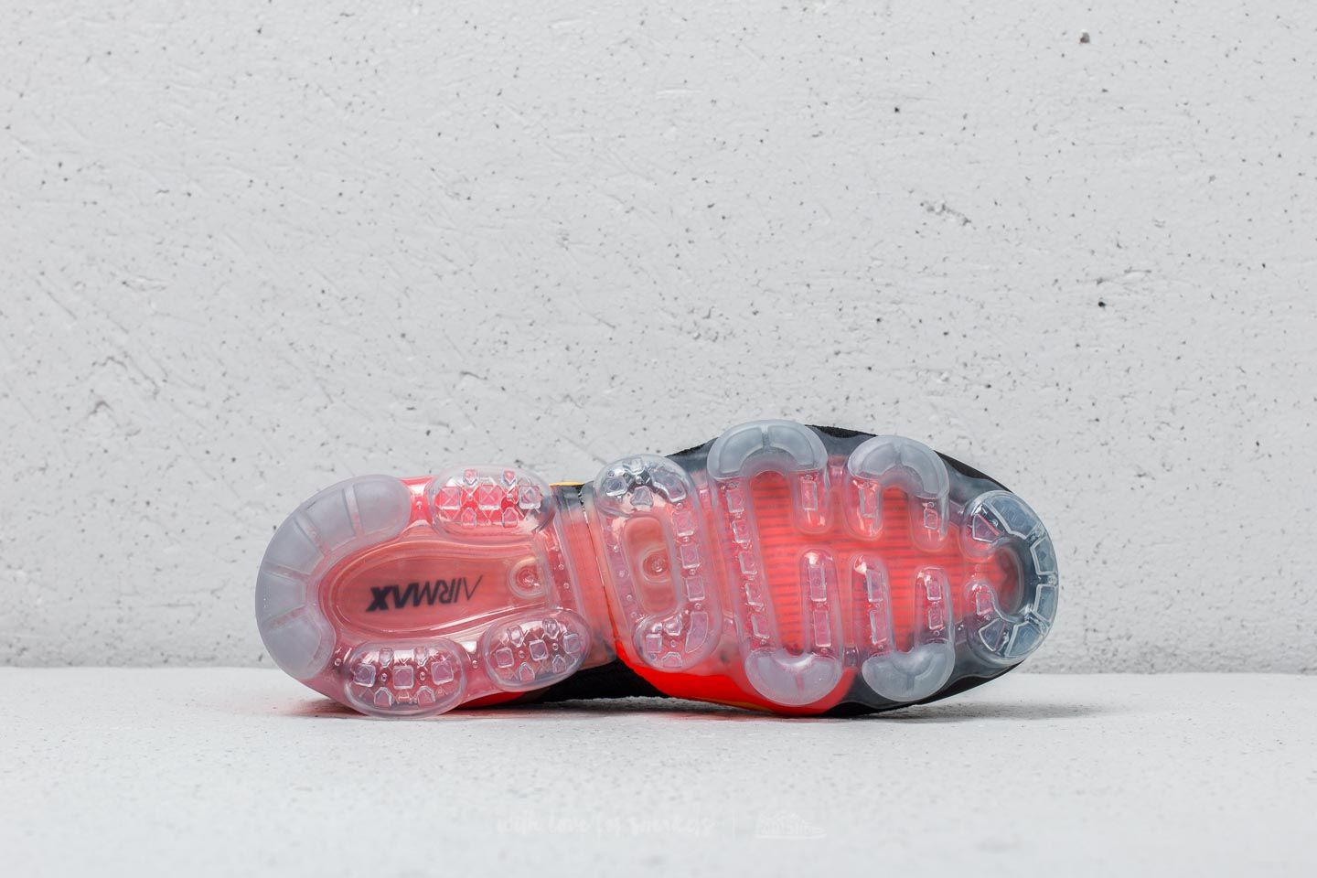 Nike air vapormax flyknit 2 store mens orange