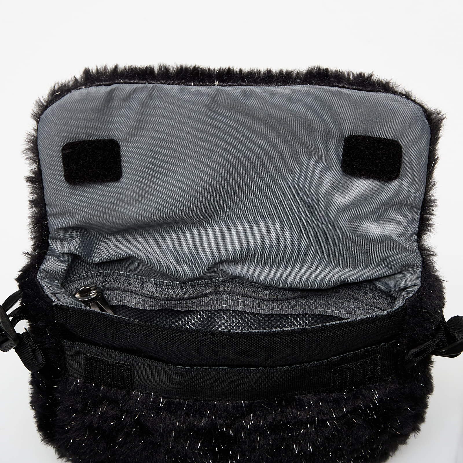 Crossbody kotid Nike Big Kids' Faux Fur Crossbody Bag (1L) Black/ Cool Grey/ White