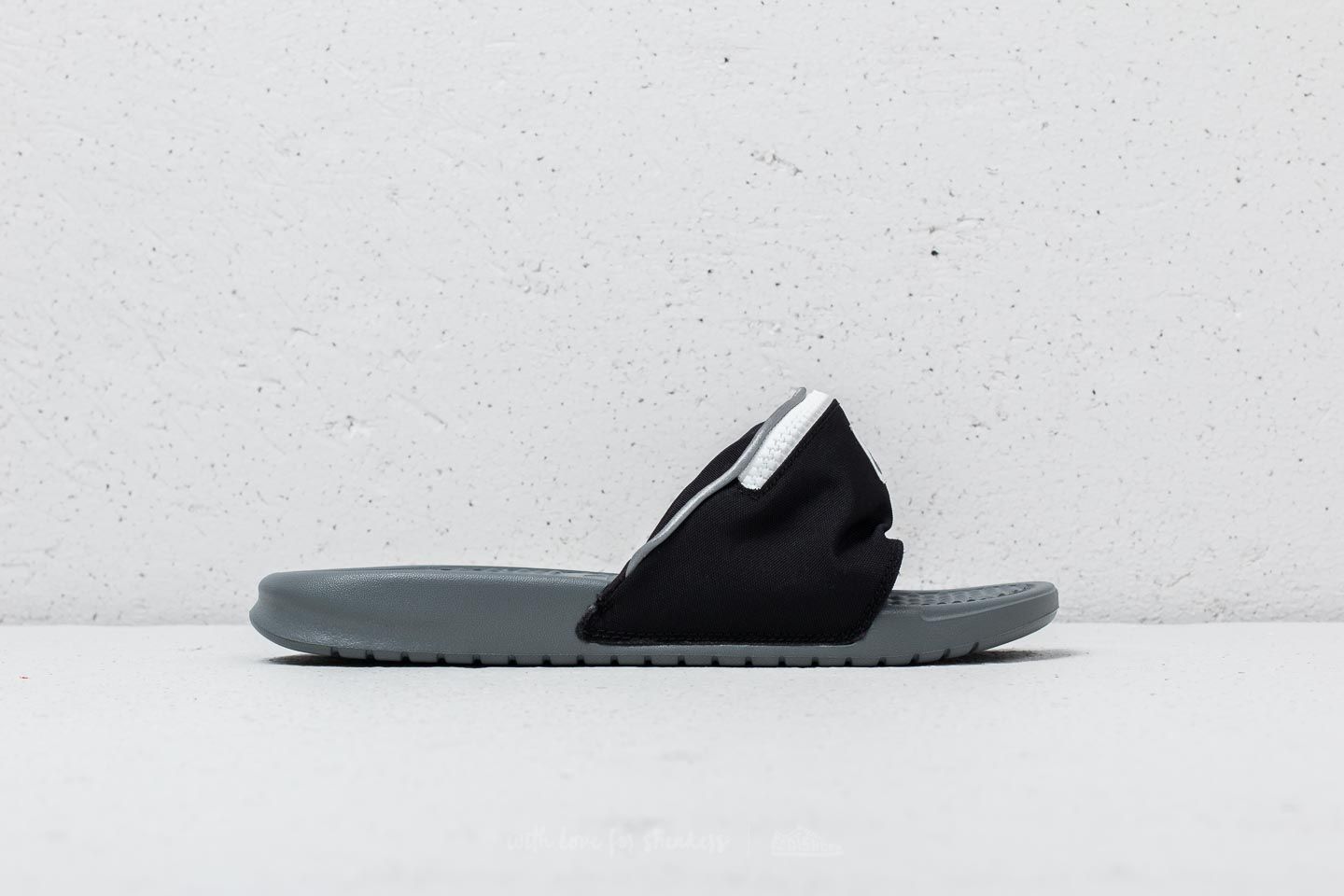Herren Sneaker und Schuhe Nike Benassi JDI Fanny Pack Black/ Cool Grey-Summit White