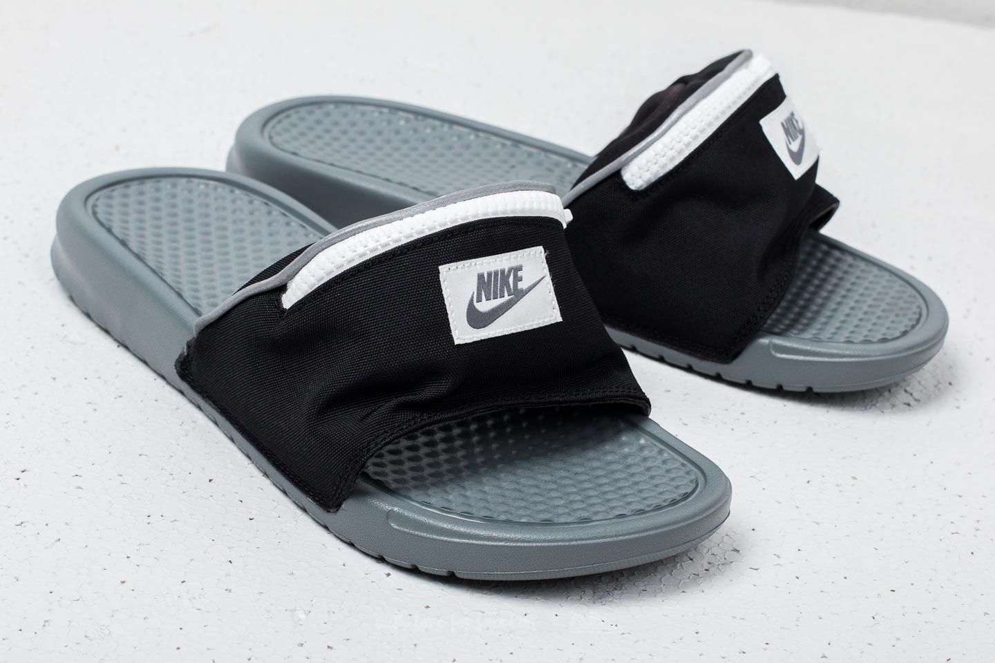 Herren Sneaker und Schuhe Nike Benassi JDI Fanny Pack Black/ Cool Grey-Summit White
