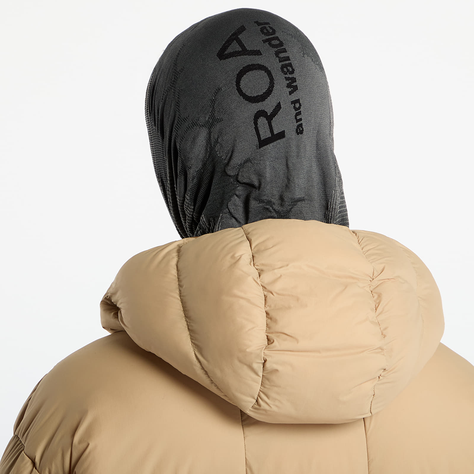 Muud aksessuaarid ROA X And Wander Golm Dryarn Seamless Neck Warmer Black