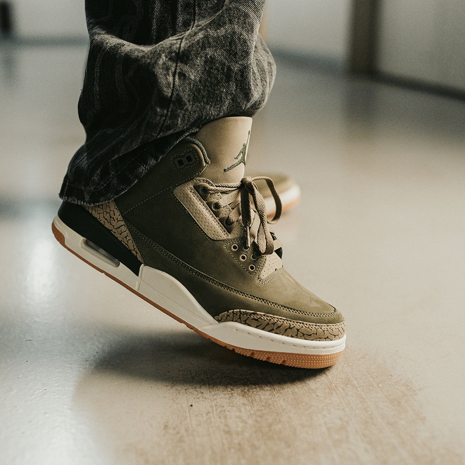 Ανδρικά παπούτσια Air Jordan 3 Retro Medium Olive/ Sequoia-Neutral Olive-Sail