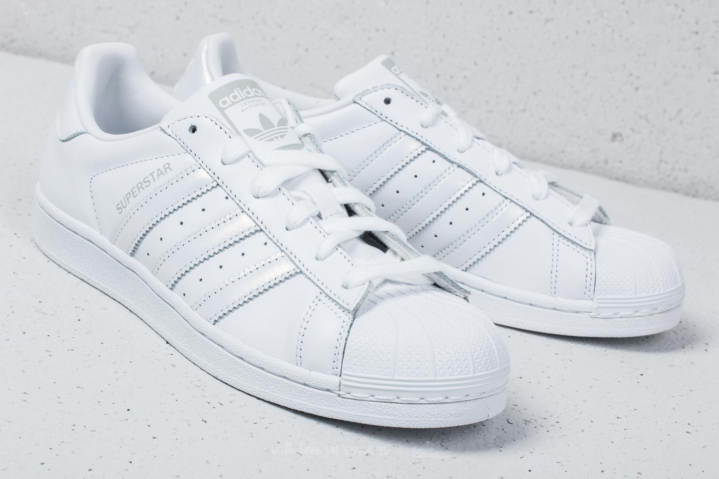 Adidas outlet superstar one