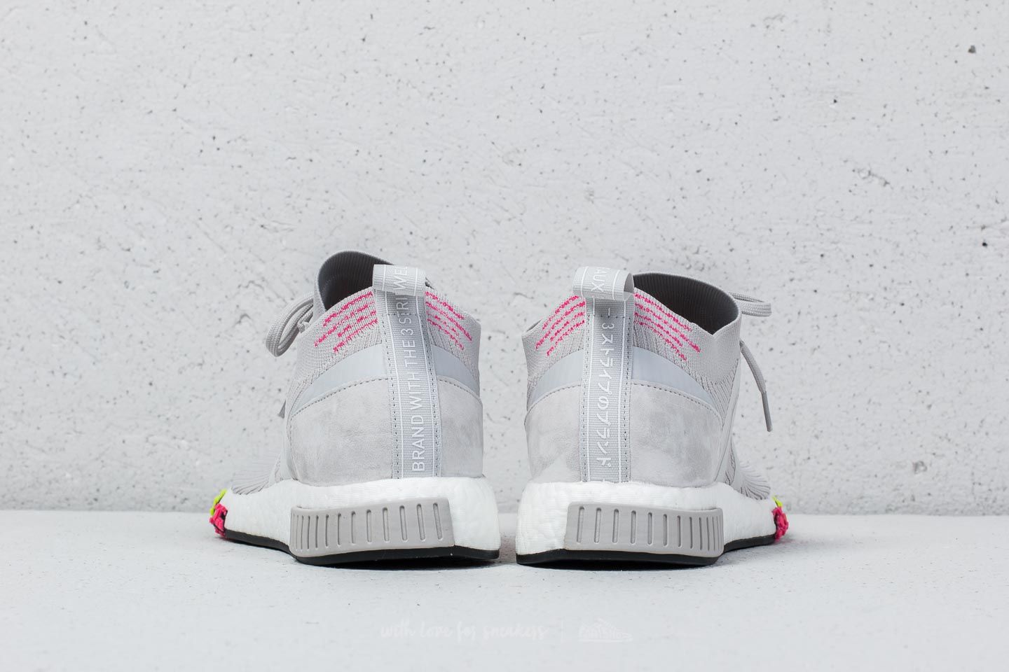 Nmd r1 primeknit solar pink hot sale