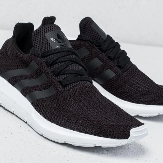 adidas Swift Run