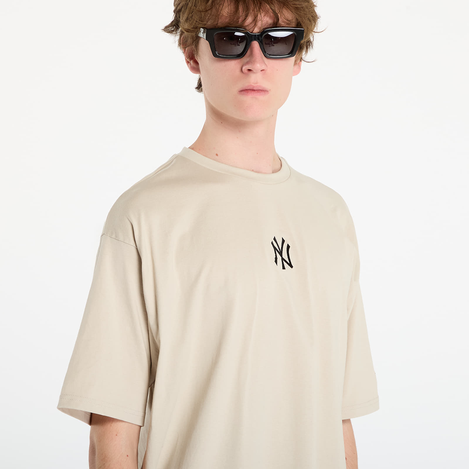 T-shirts til mænd New Era MLB Nos Le Midi Os Tee New York Yankees UNISEX Stone