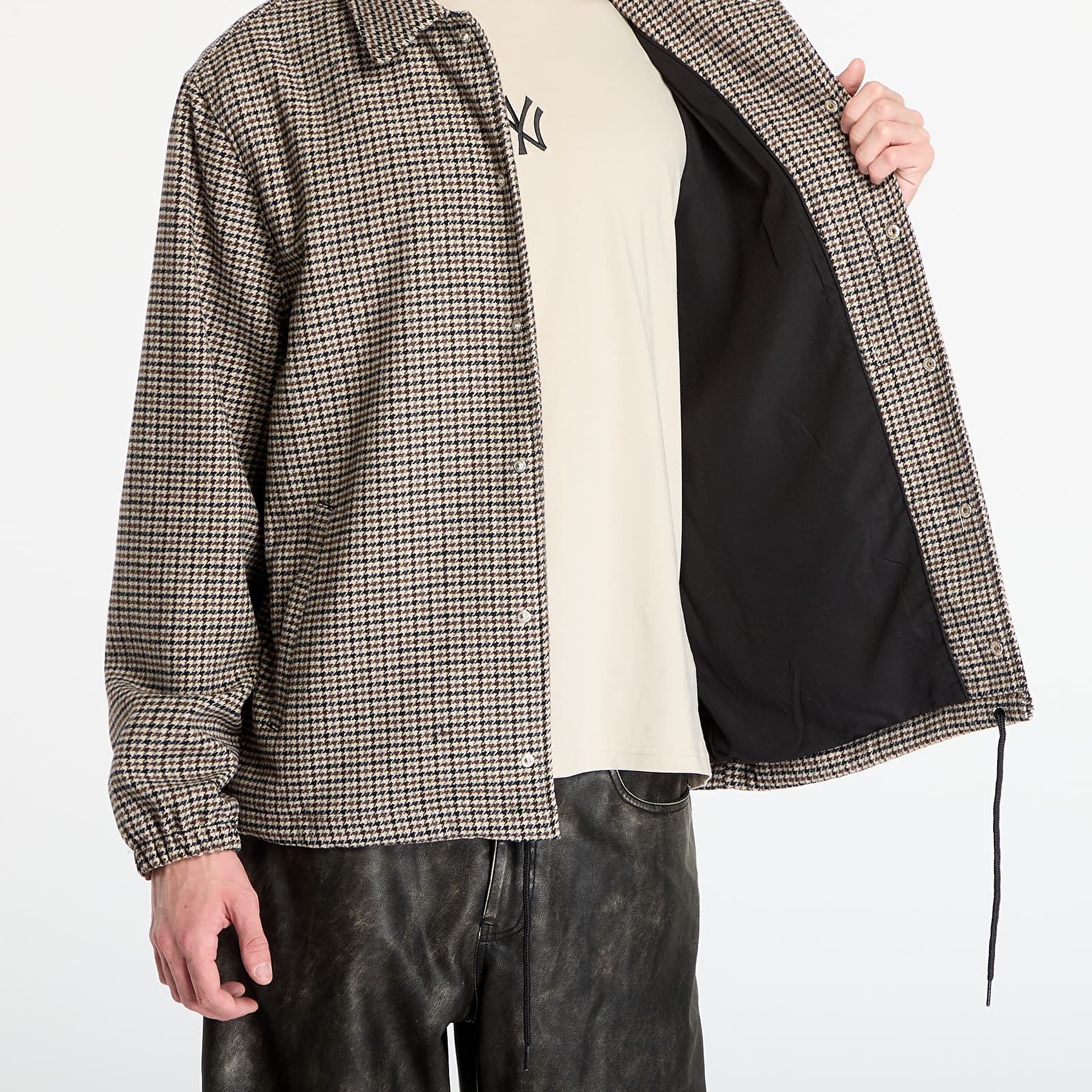 Herrenjacken New Era MLB New York Yankees Check Coaches Jacket UNISEX Dau