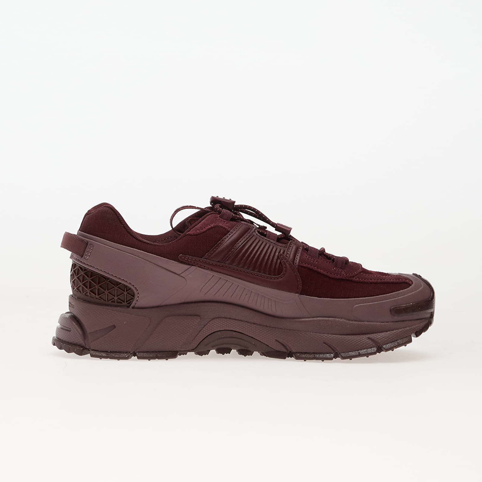 Women's shoes Nike Zoom Vomero Roam Tattoo/ Burgundy Crush-Dark Team Red