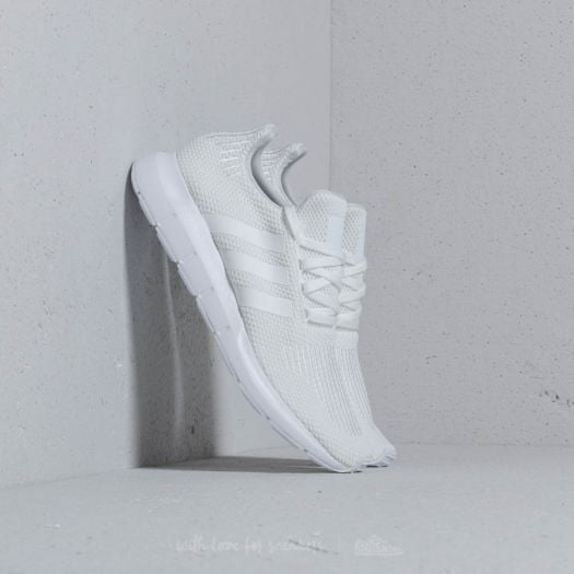 Mens swift run all white online