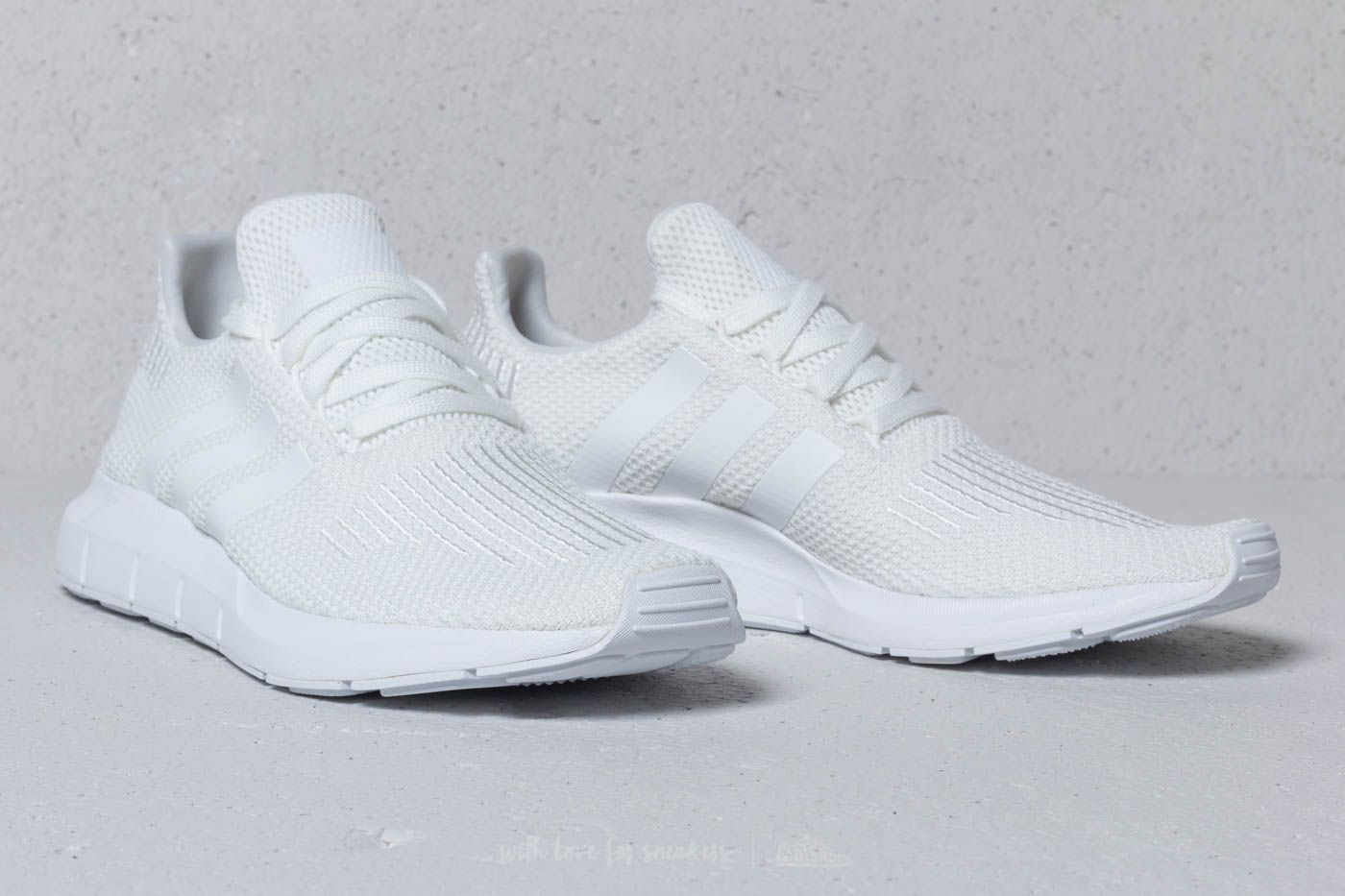 Herren Sneaker und Schuhe adidas Swift Run Ftw White/ Ftw White/ Core Black