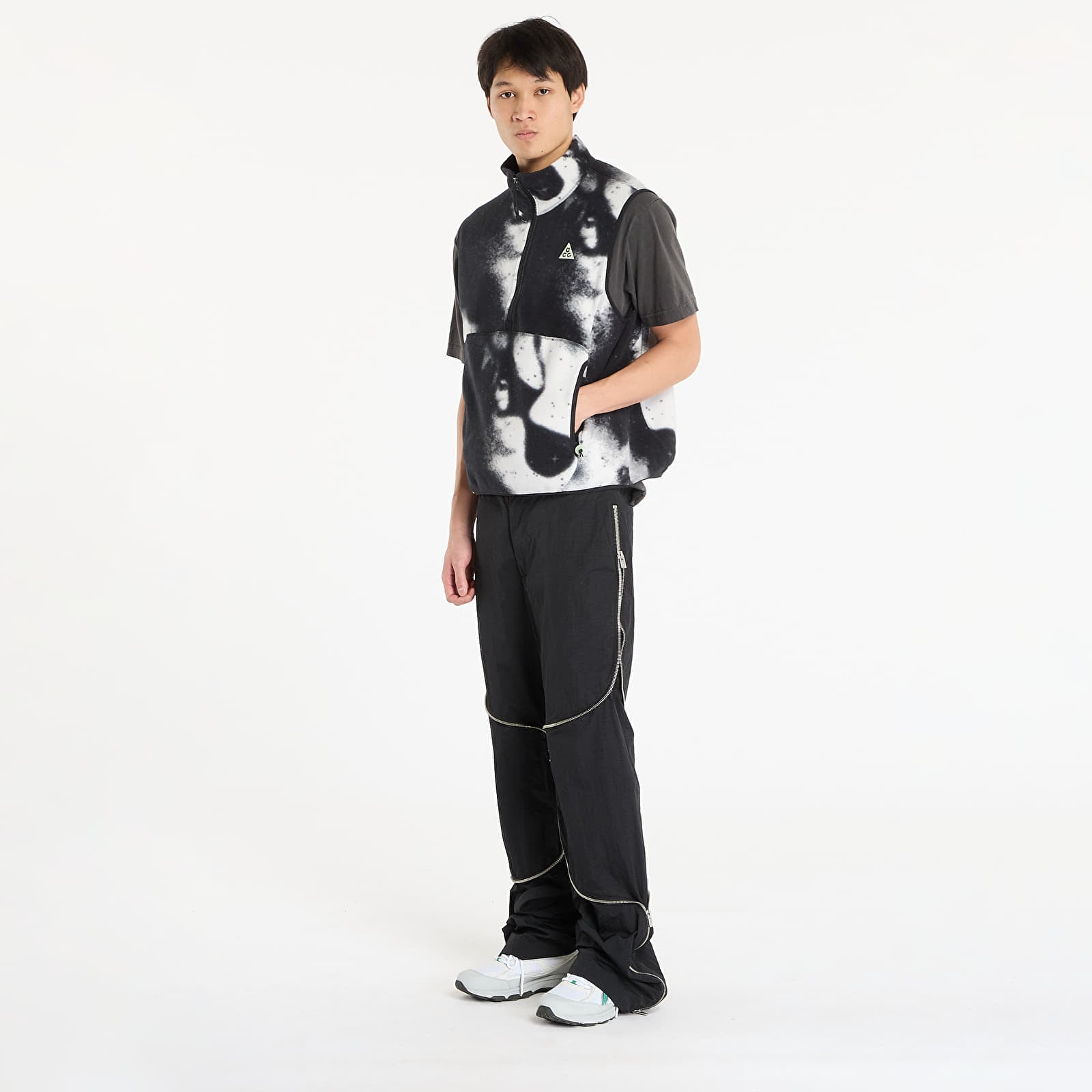 Coletes para homem Nike ACG "Wolf Tree" Printed Vest Anthracite/ Black/ Summit White