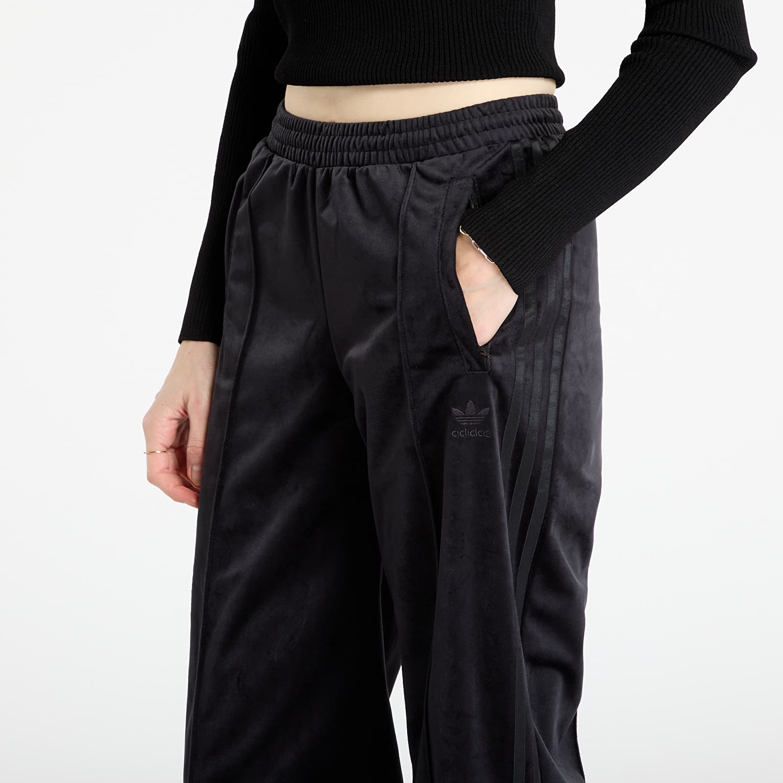Hosen für Frauen adidas Velvet Trackpant Black