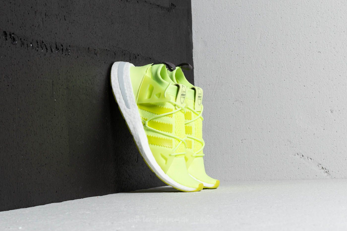 Dámske topánky a tenisky adidas Arkyn W Glow/ Semi Solar Yellow/ Grey