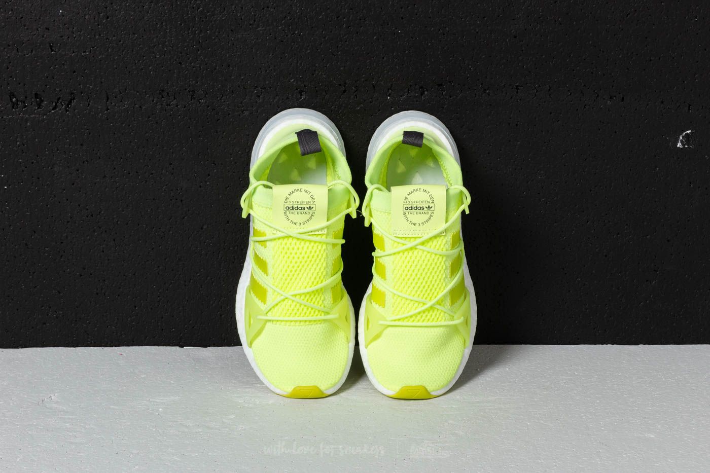 Adidas arkyn neon hotsell