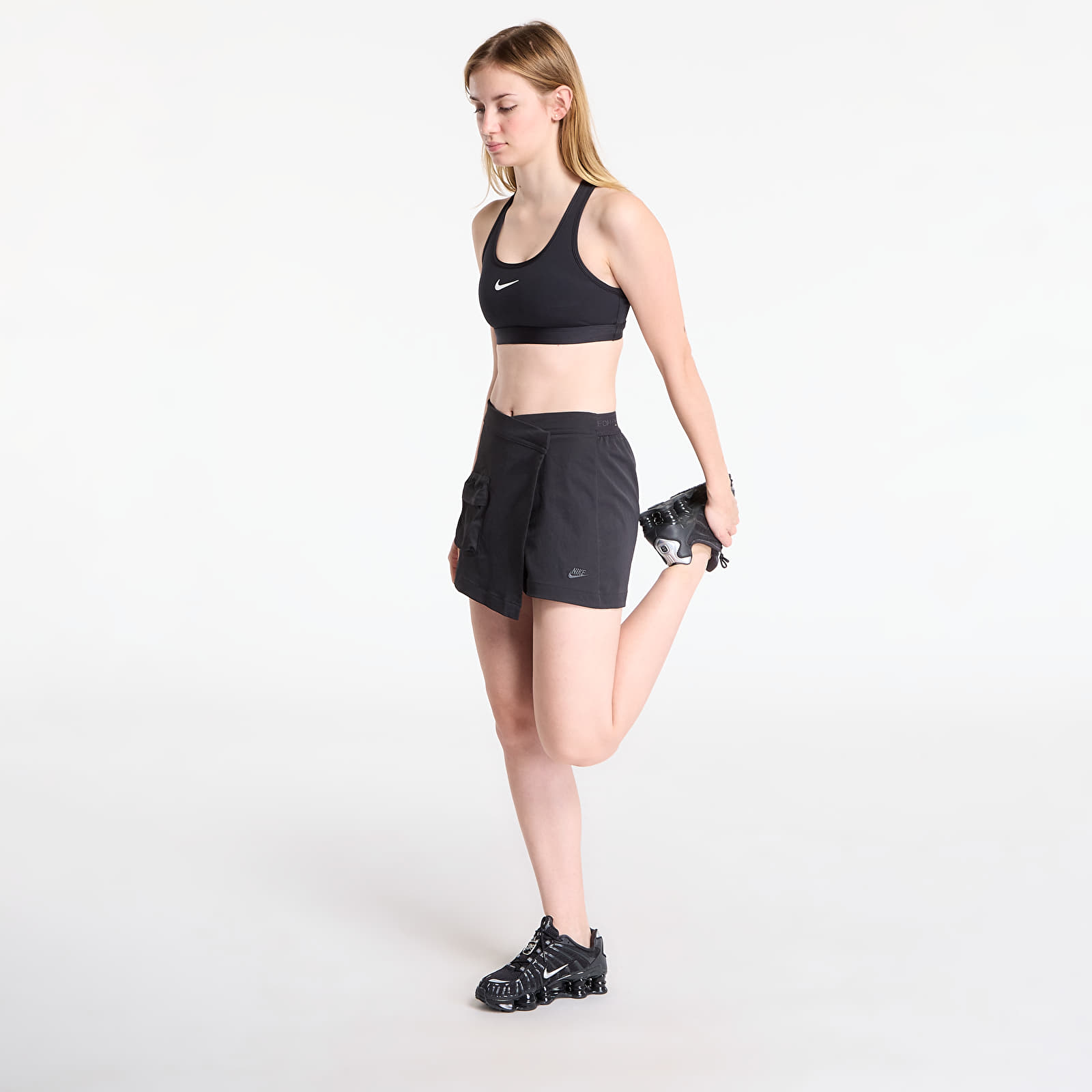 Soutiens-gorge pour femmes Nike Swoosh Medium Support Women's Padded Sports Bra Black/ White