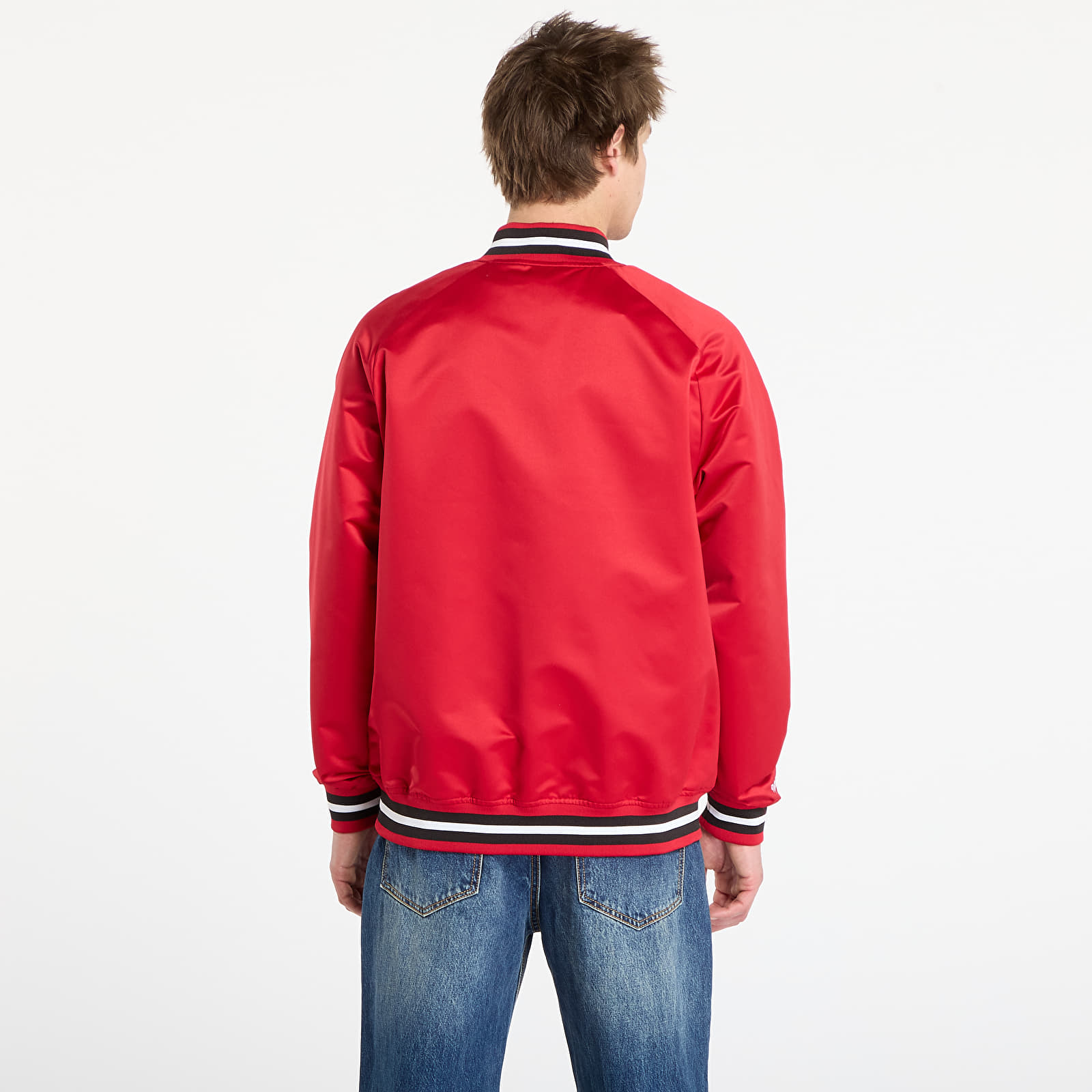 Herrenjacken Mitchell & Ness NBA Lightweight Satin Jacket Vintage Logo Bulls Scarlet