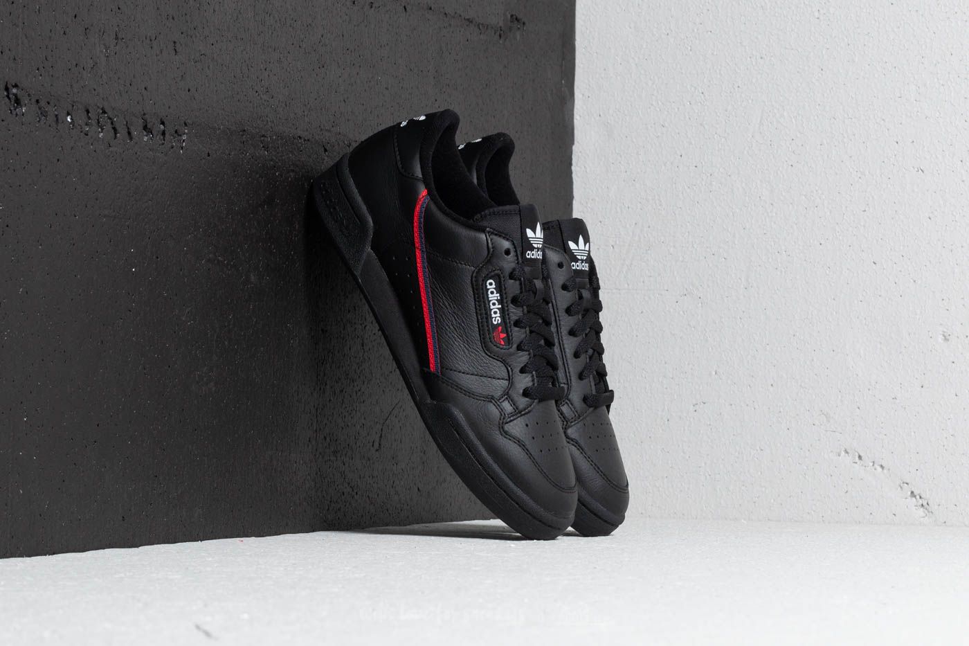 Férfi cipők adidas Continental 80 Core Black/ Scarlet/ Collegiate Navy