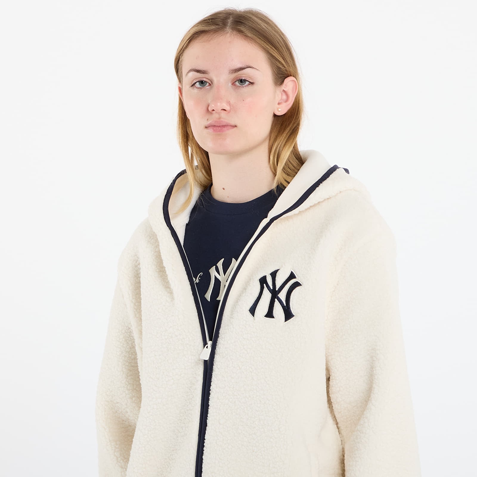 Herrenjacken New Era MLB Hooded Sherpa New York Yankees UNISEX Off White