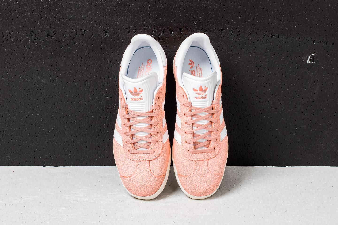Adidas gazelle top clear orange