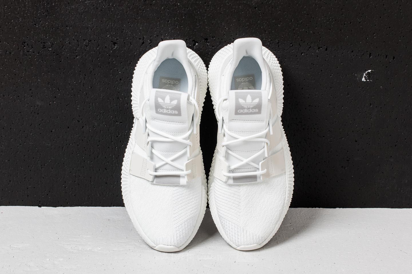 Adidas originals prophere 2025 sneakers in white